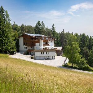 Hotel Pension Tyrol